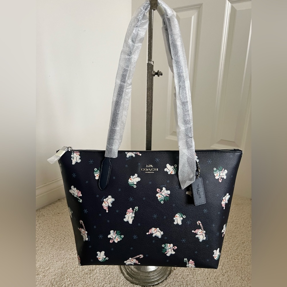 Coach Zip Top Tote with Snowman Print and Matching Boxed Wristlet Gift Set. Navy